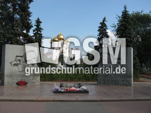 257 Kriegsdenkmal.JPG